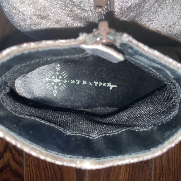 A very elegant boot - Picture 3 of 4